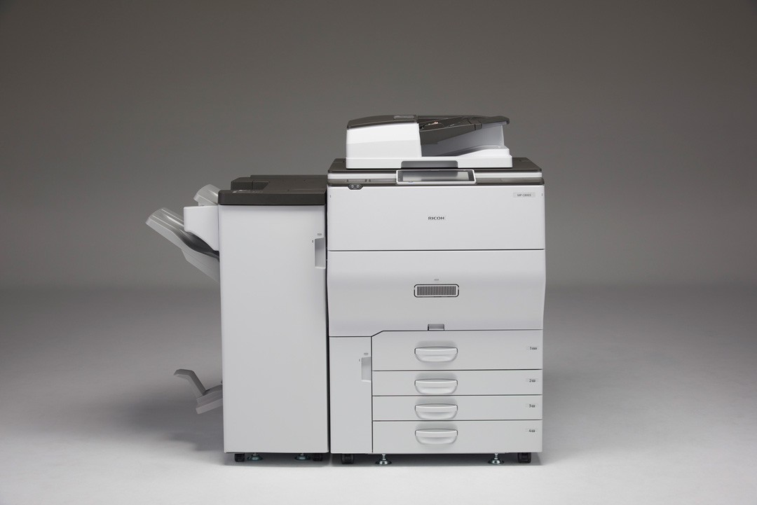画的像:理光议员C8003 SP(オプションを装着したもの)