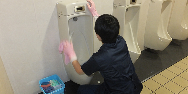 画像1：企业所内清扫