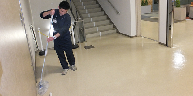画像3：事业所内清扫